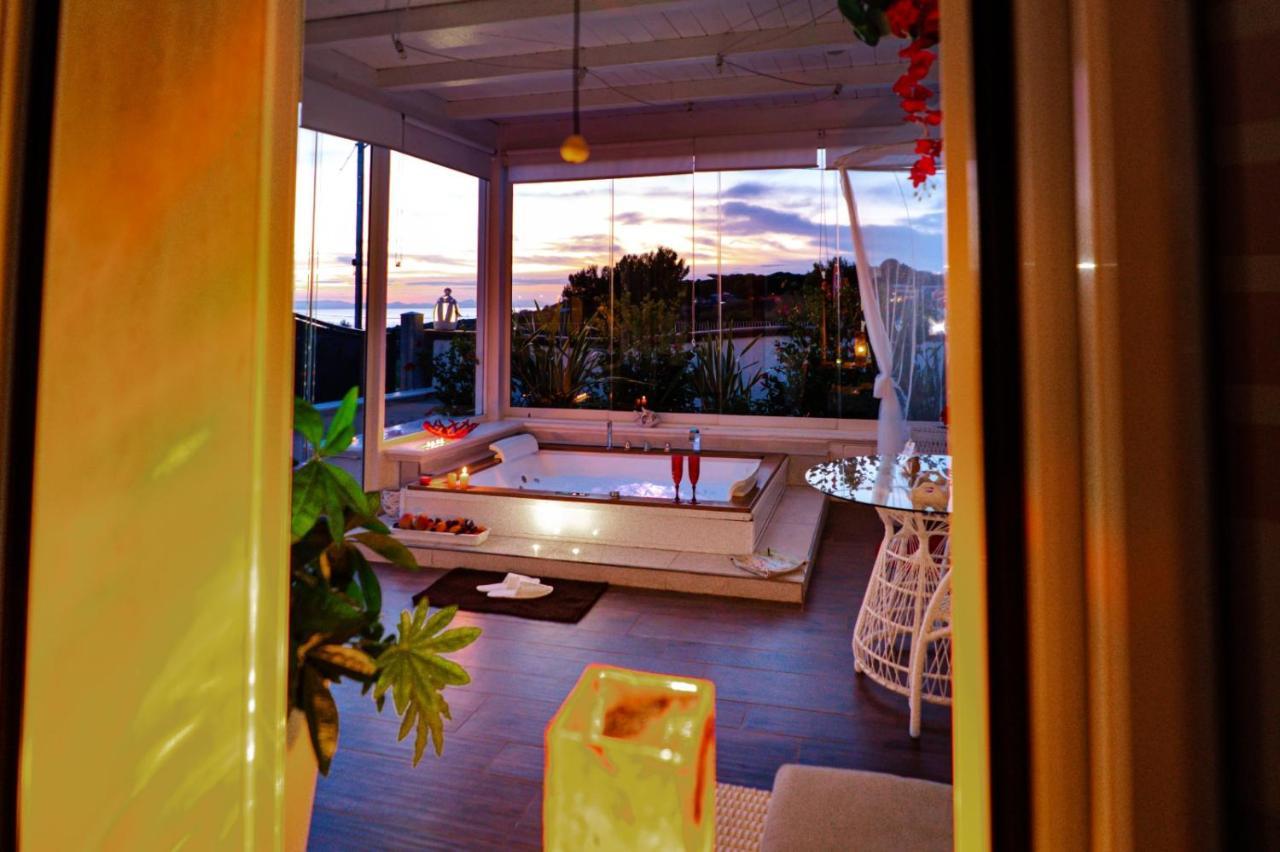 Resort Villa La Perla Sul Mare Leporano Exteriör bild